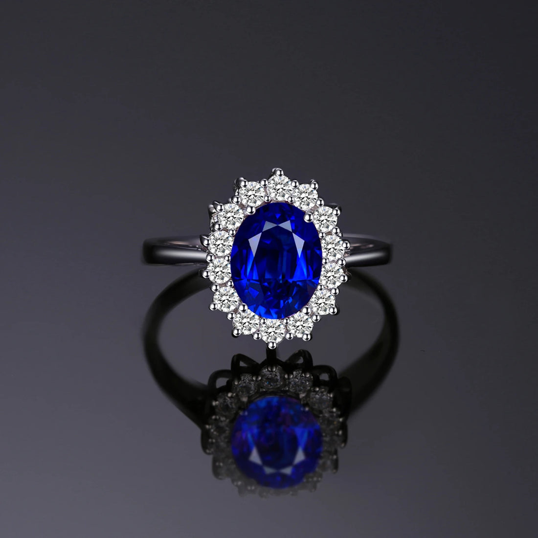 Princess Diana sapphire ring in 925 silver with a large blue sapphire gemstone and intricate silver band design.